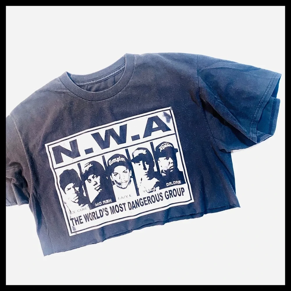 **VINTAGE** NWA CROPPED T-SHIRT! - Picture 5 of 5